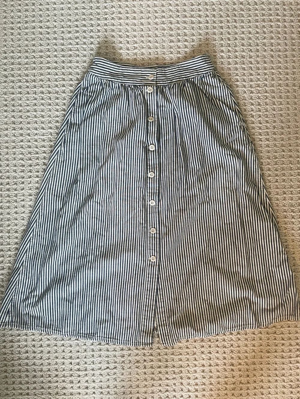 Madewell Navy and White Stripe Button-Front Midi Skirt - size 2